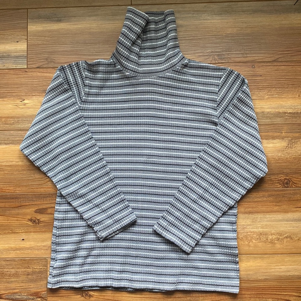 Women’s White Stag turtleneck